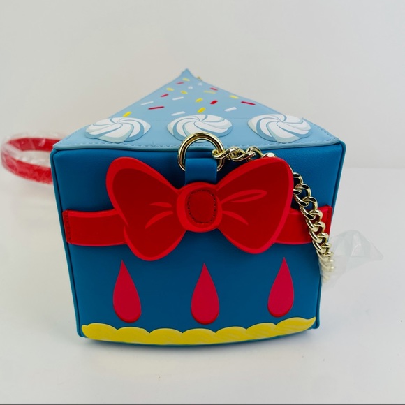 Loungefly Disney Princess Snow White Cosplay Cake Crossbody Bag Purse WDTB2465 - Picture 5 of 8